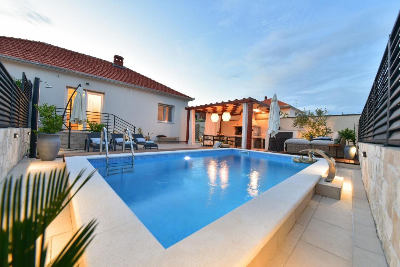 Villa Teuta Zadarvillas Exterior photo